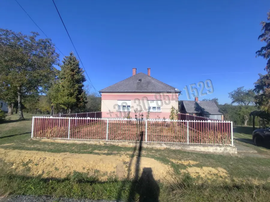 eladó családi ház, Apátistvánfalva