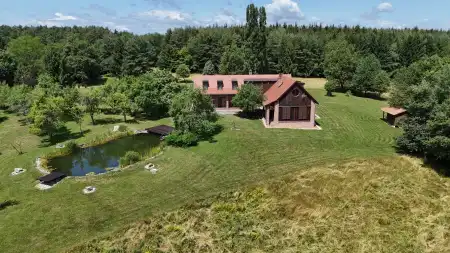 Eladó családi ház, Apátistvánfalva 7 szoba 350 m² 319 M Ft