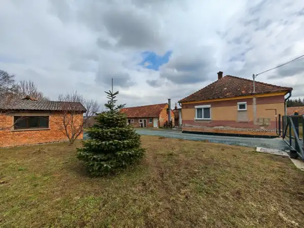Eladó családi ház, Kondorfa 2 szoba 66 m² 49.9 M Ft