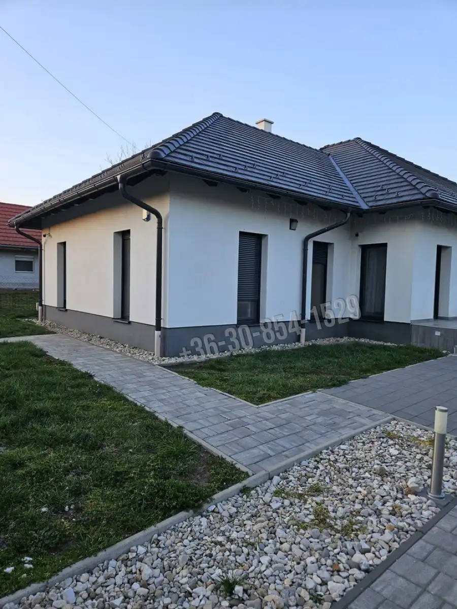 eladó családi ház, Kőszárhegy