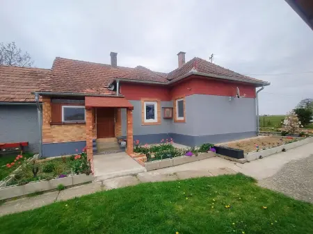 Eladó családi ház, Kozmadombja 2 szoba 82 m² 32 M Ft