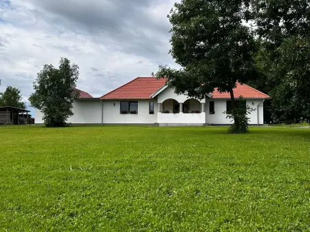 Eladó családi ház, Lendvajakabfa 5 szoba 131 m² 139.9 M Ft